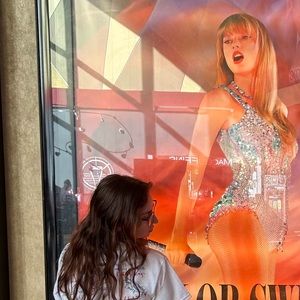 Meet your Posher, Megan